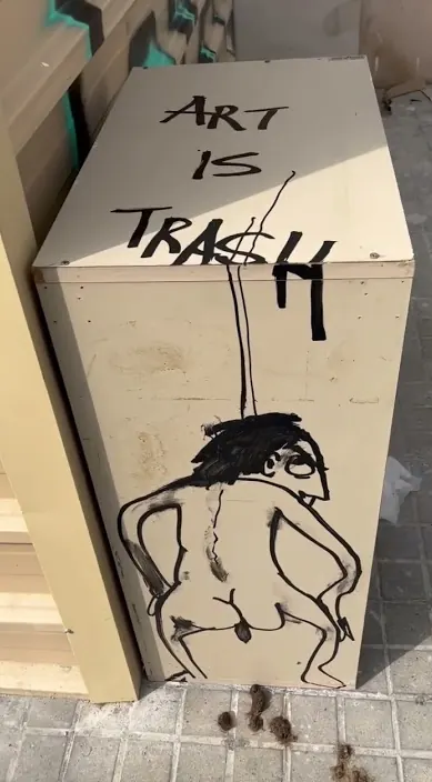 Aleluya – street art in Barcelona: scene from the Art Is Trash video by Francisco de Pájaro