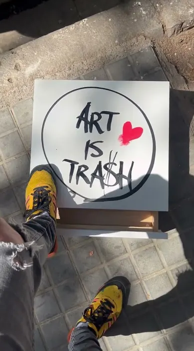  – street art in Barcelona: scene from the Art Is Trash video by Francisco de Pájaro