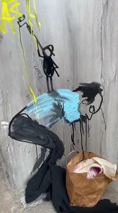 Basura es – street art in Barcelona: scene from the Art Is Trash video by Francisco de Pájaro