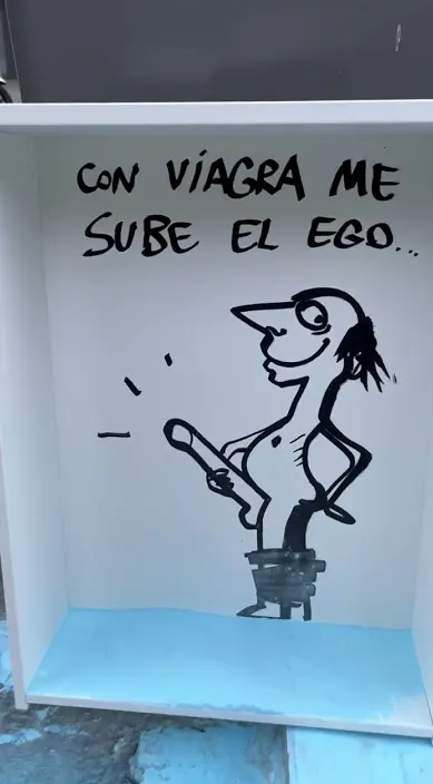 Contáctame por privado cariño – street art in Barcelona: scene from the Art Is Trash video by Francisco de Pájaro