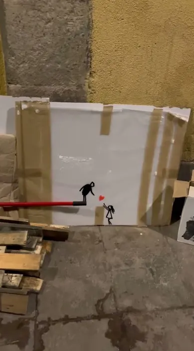Corazón – street art in Barcelona: scene from the Art Is Trash video by Francisco de Pájaro