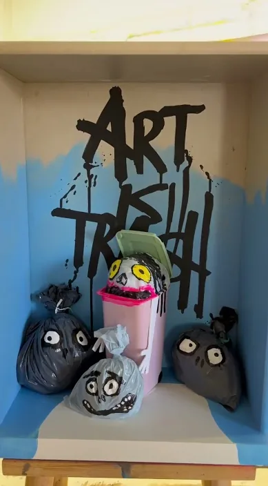 DETRASH DE PICASSO. Exposición individual el 28 septiembre. www. es – street art in Barcelona: scene from the Art Is Trash video by Francisco de Pájaro
