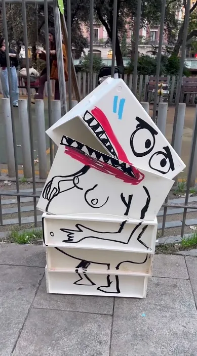 Embarazo – street art in Barcelona: scene from the Art Is Trash video by Francisco de Pájaro