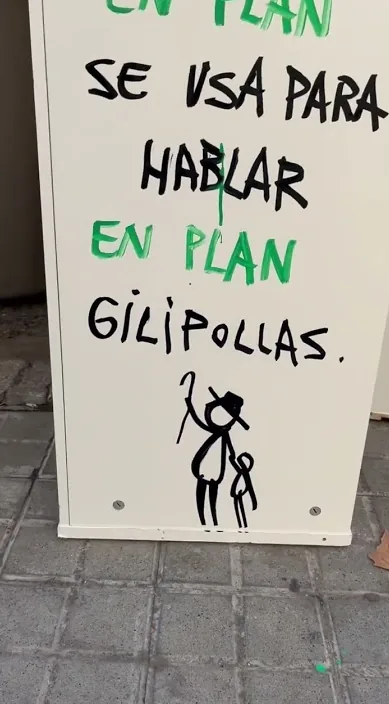 EN PLAN www. es – street art in Barcelona: scene from the Art Is Trash video by Francisco de Pájaro