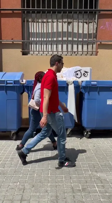 Ghost es – street art: scene from the Art Is Trash video by Francisco de Pájaro