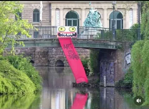 heART Trash – street art in Barcelona: scene from the Art Is Trash video by Francisco de Pájaro