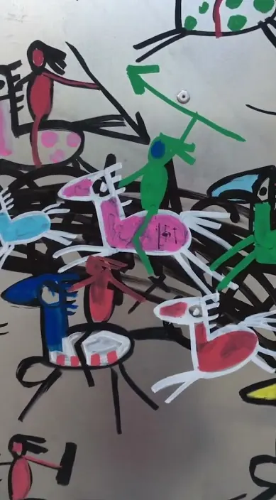 Los indios somos más es – street art in Barcelona: scene from the Art Is Trash video by Francisco de Pájaro