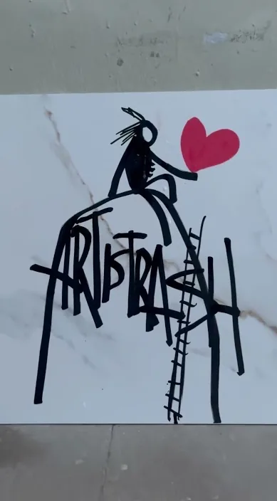 Mármol – street art in Barcelona: scene from the Art Is Trash video by Francisco de Pájaro