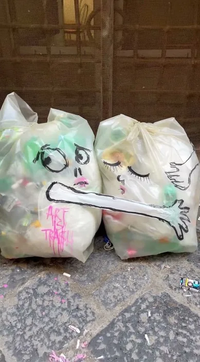 Nápoles – street art in Barcelona: scene from the Art Is Trash video by Francisco de Pájaro