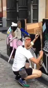 New York – street art: scene from the Art Is Trash video by Francisco de Pájaro