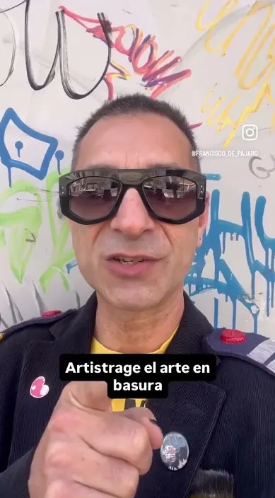 Nuevo libro con dibujo de regalo – street art in Barcelona: scene from the Art Is Trash video by Francisco de Pájaro