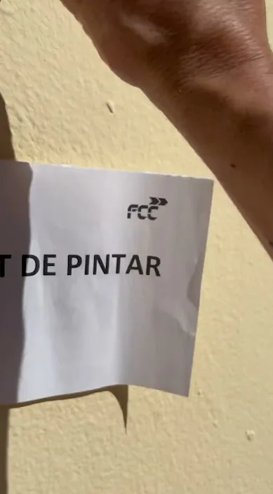 OK! www. es – street art: scene from the Art Is Trash video by Francisco de Pájaro