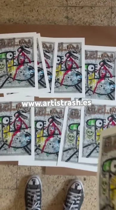 PRINTS 1/50 www. es – street art in Barcelona: scene from the Art Is Trash video by Francisco de Pájaro