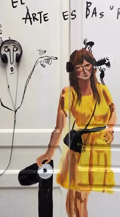 Retrato de hannah bere – street art in Barcelona: scene from the Art Is Trash video by Francisco de Pájaro