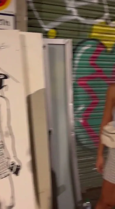 Retrato de Jenny en la basura – street art in Barcelona: scene from the Art Is Trash video by Francisco de Pájaro