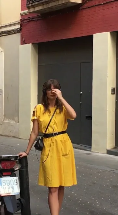Retrato Trash – street art in Barcelona: scene from the Art Is Trash video by Francisco de Pájaro