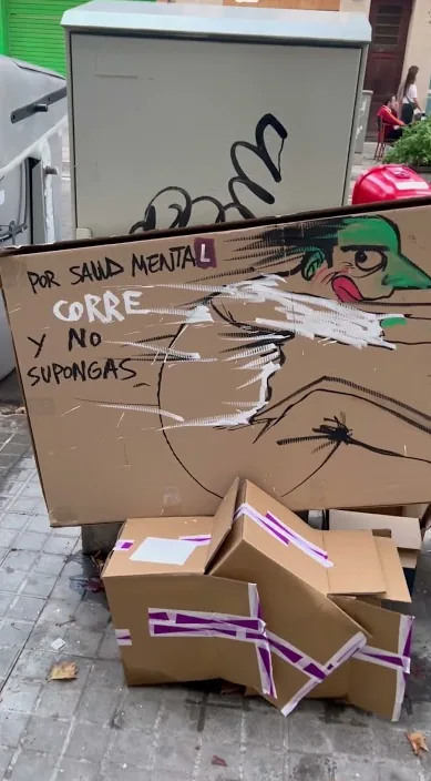 Salud mental – street art in Barcelona: scene from the Art Is Trash video by Francisco de Pájaro