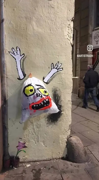 Tag – street art in Barcelona: scene from the Art Is Trash video by Francisco de Pájaro