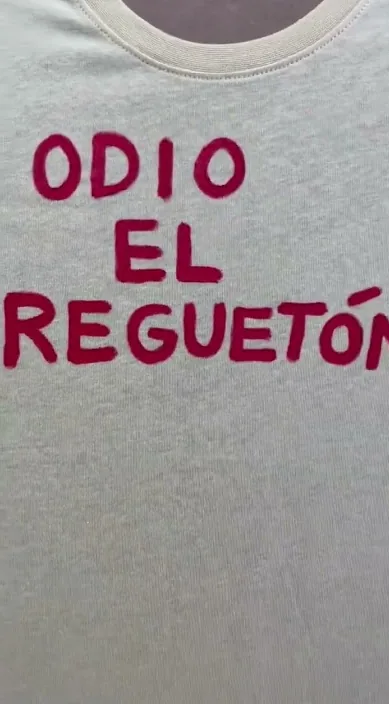 Terminator es – street art: scene from the Art Is Trash video by Francisco de Pájaro