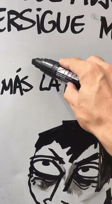 Un Hombre No Persigue Mujeres, Persigue Metas – street art in Barcelona: scene from the Art Is Trash video by Francisco de Pájaro