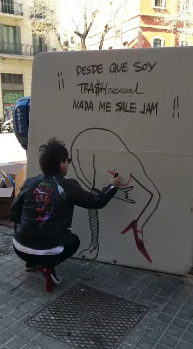 YO es – street art: scene from the Art Is Trash video by Francisco de Pájaro